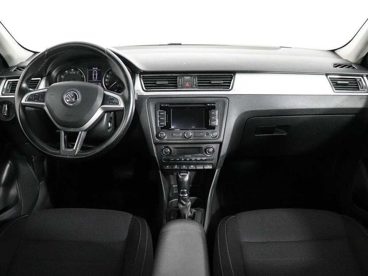 Купить Skoda Rapid с пробегом. Фото: #10
