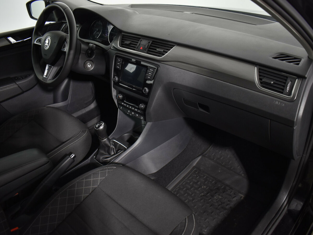 Купить Skoda Rapid с пробегом. Фото: #11