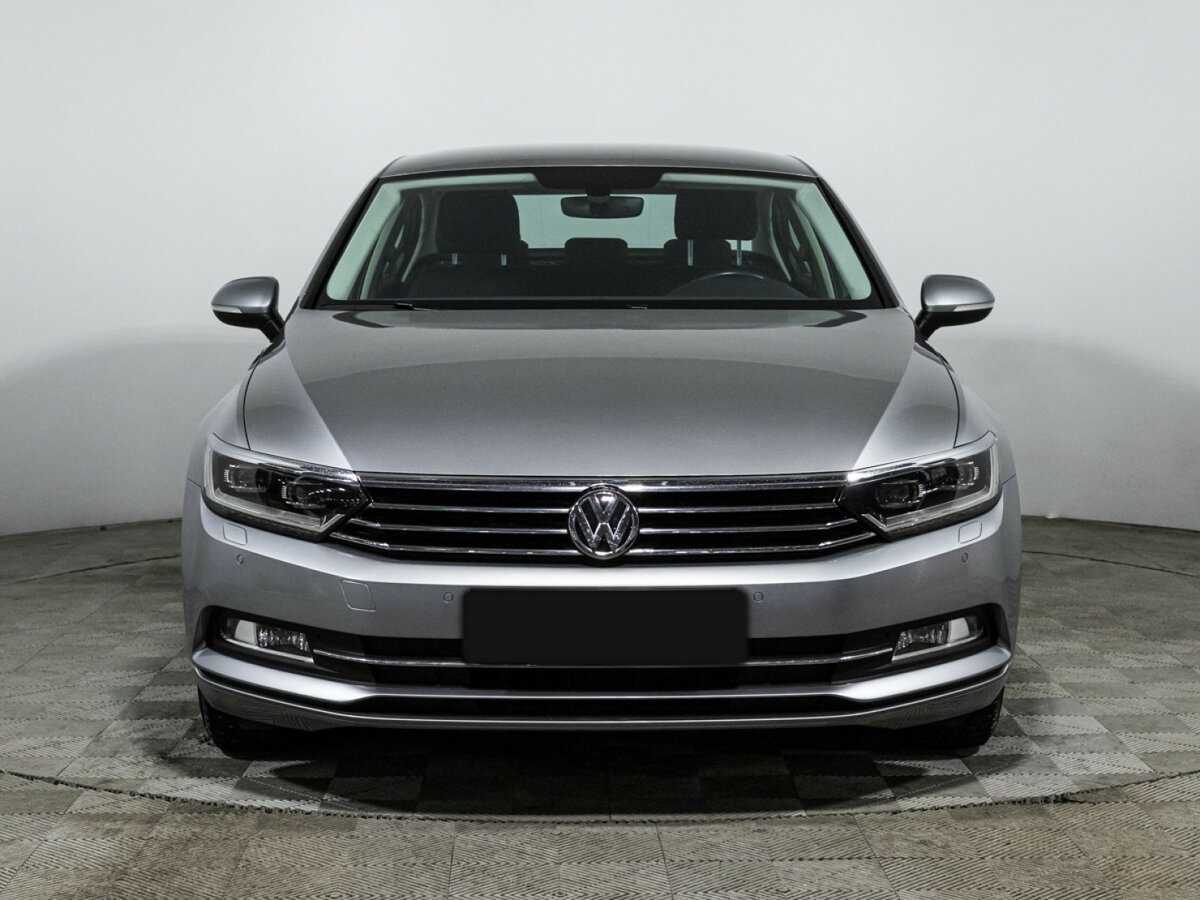 Купить Volkswagen Passat с пробегом. Фото: #1