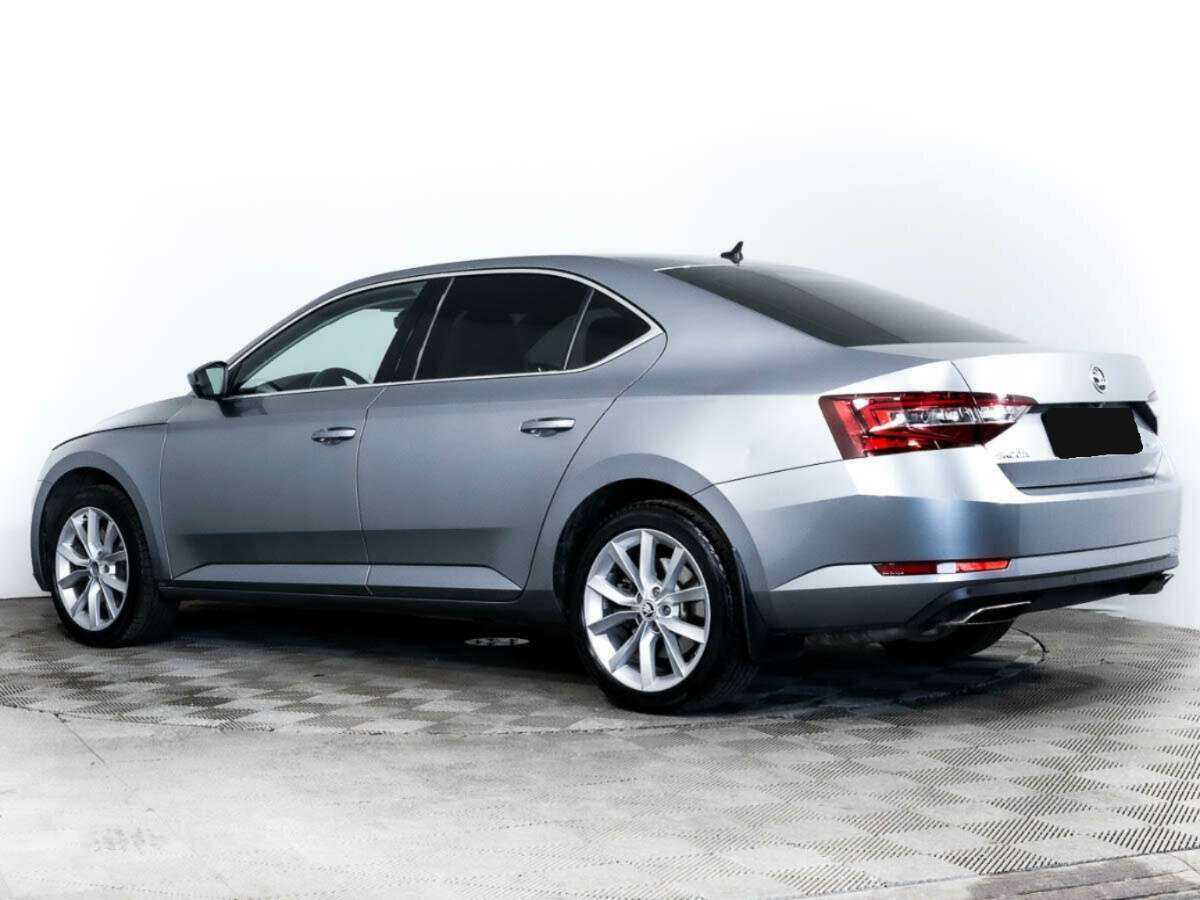 Купить Skoda Superb с пробегом. Фото: #4