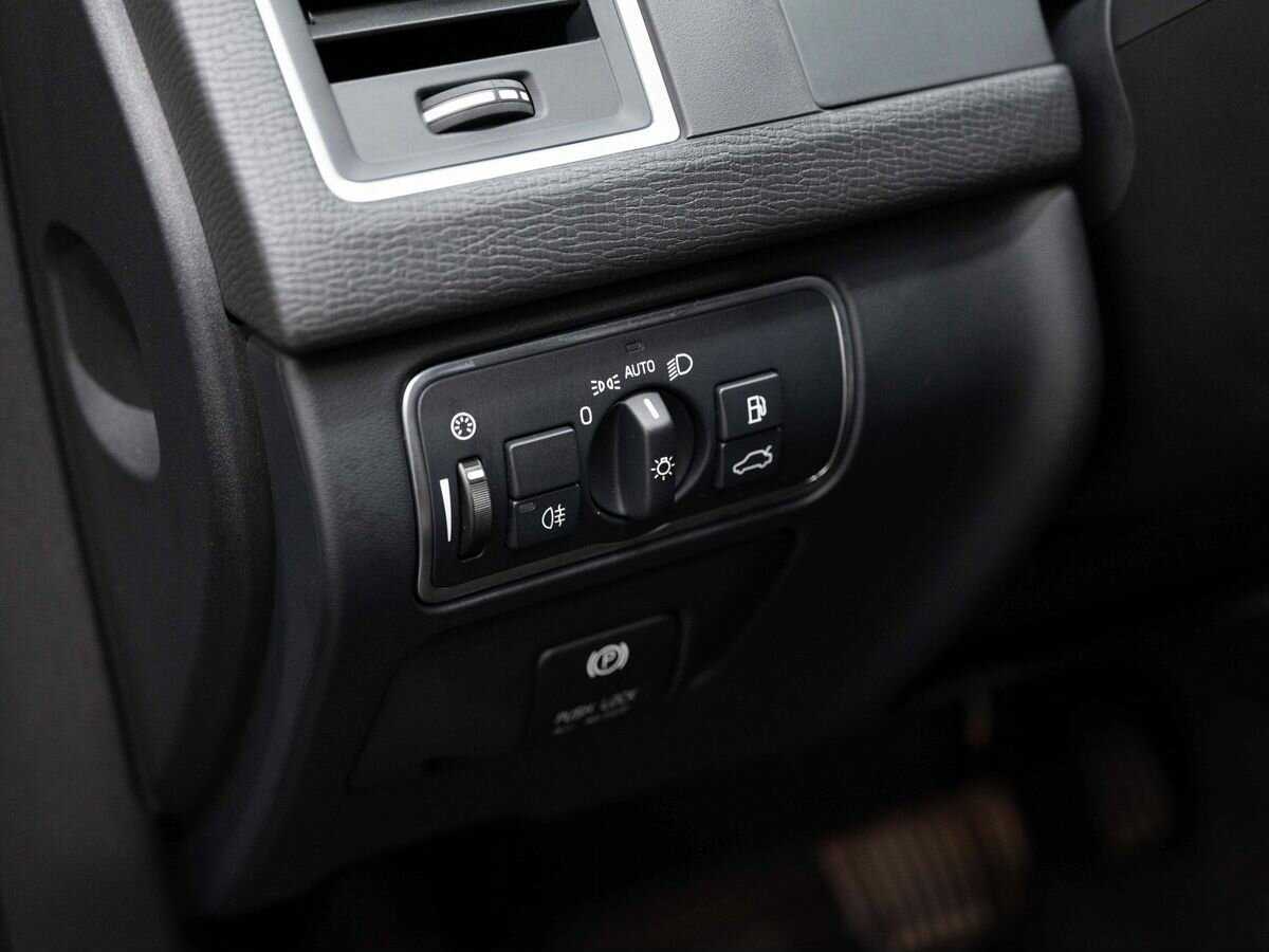 Купить Volvo XC60 с пробегом. Фото: #19