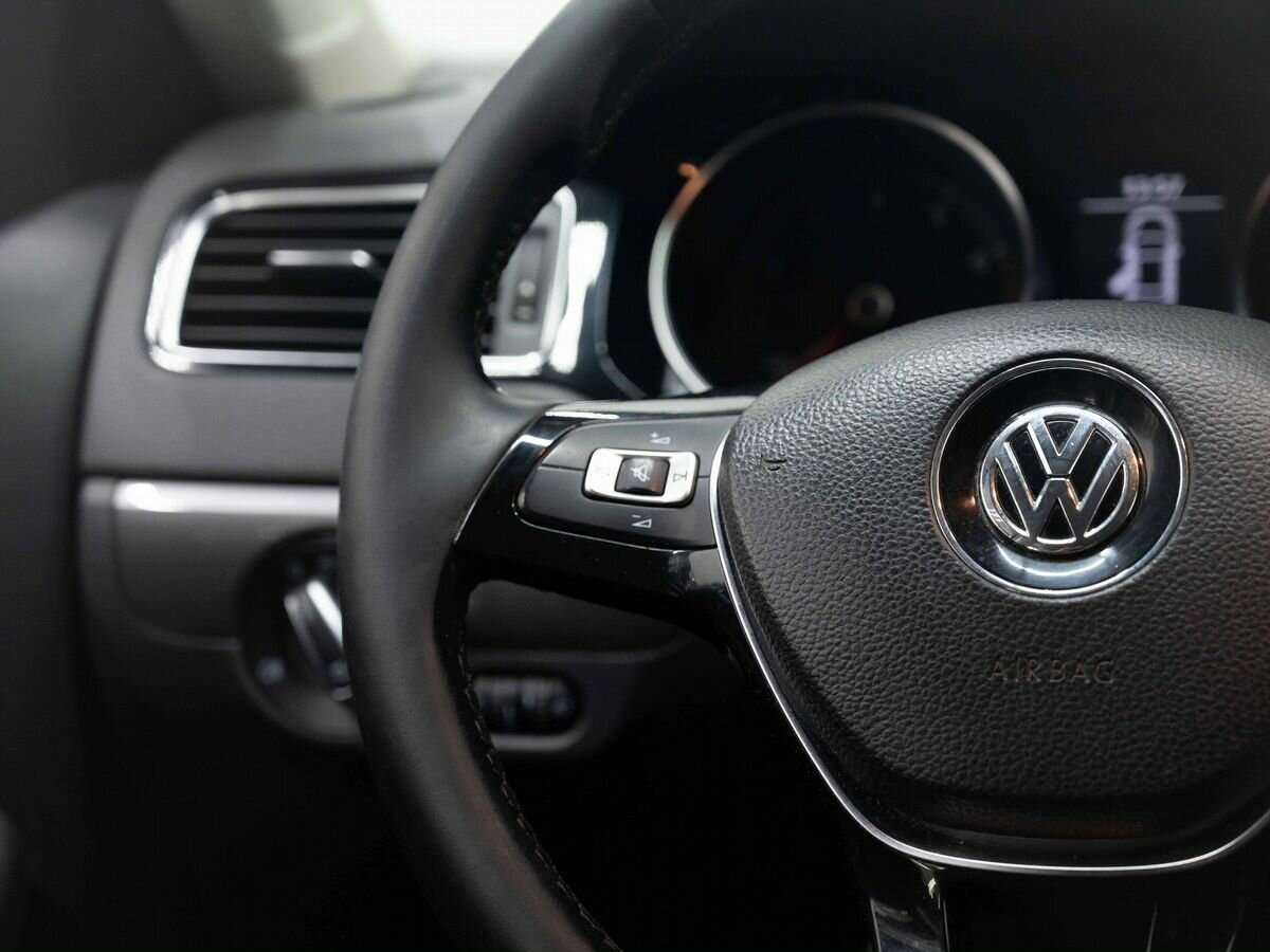 Купить Volkswagen Jetta с пробегом. Фото: #13