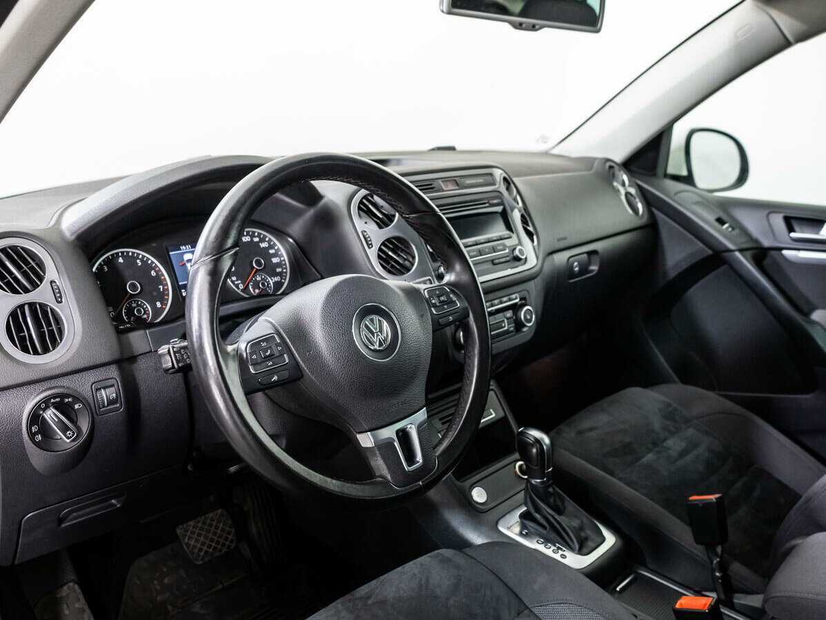 Купить Volkswagen Tiguan с пробегом. Фото: #8