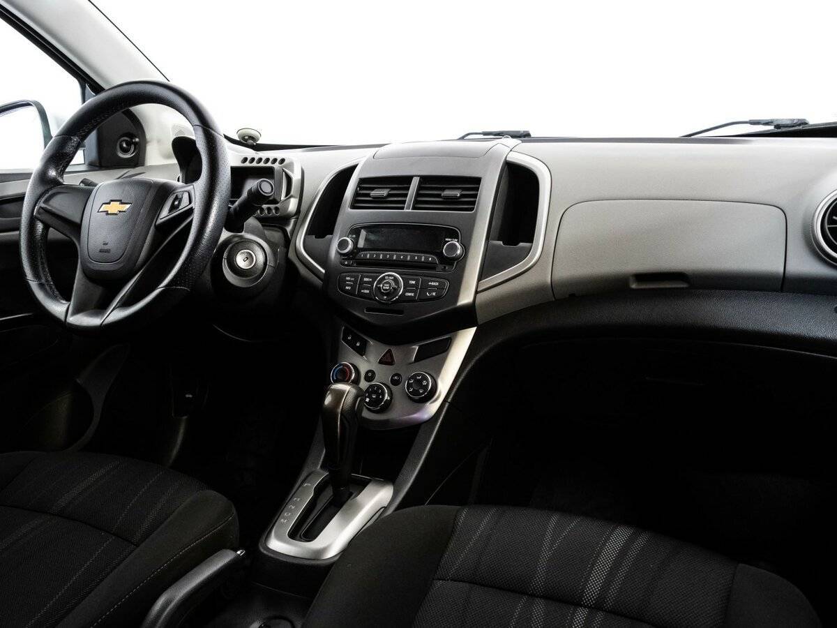 Купить Chevrolet Aveo с пробегом. Фото: #6
