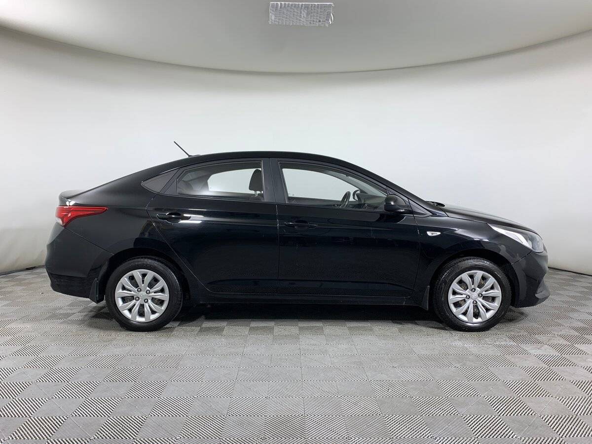 Купить Hyundai Solaris с пробегом. Фото: #3