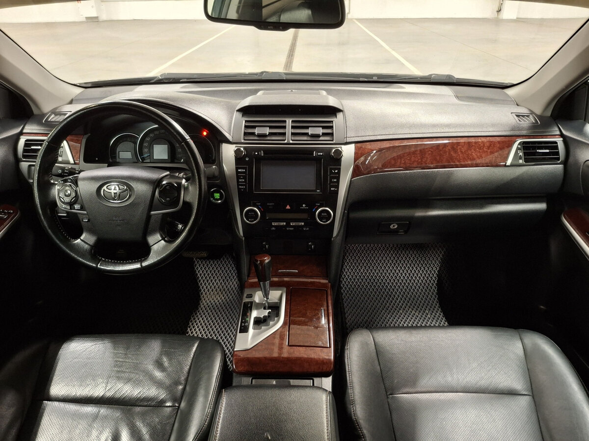 Купить Toyota Camry с пробегом. Фото: #13