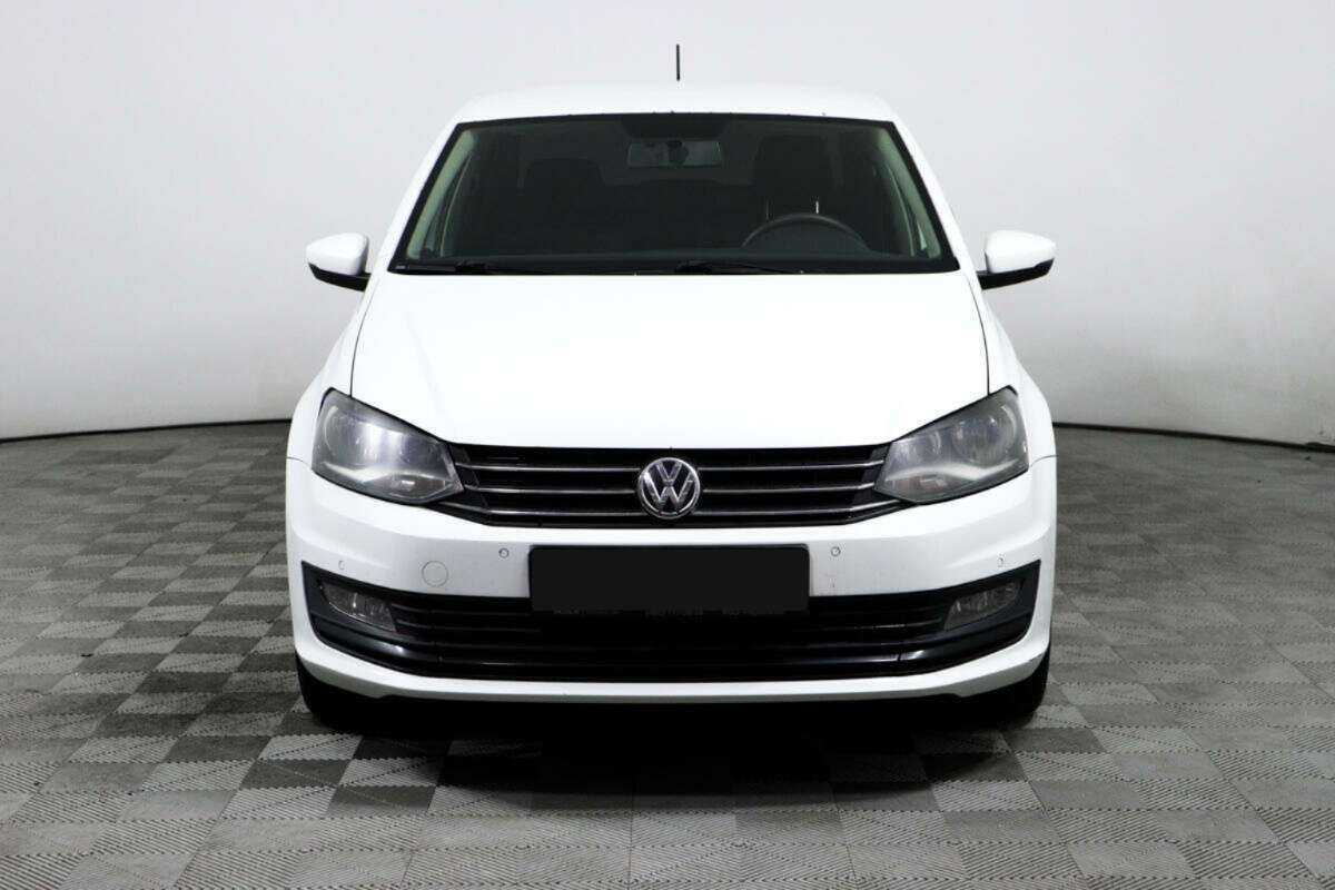 Купить Volkswagen Polo с пробегом. Фото: #1