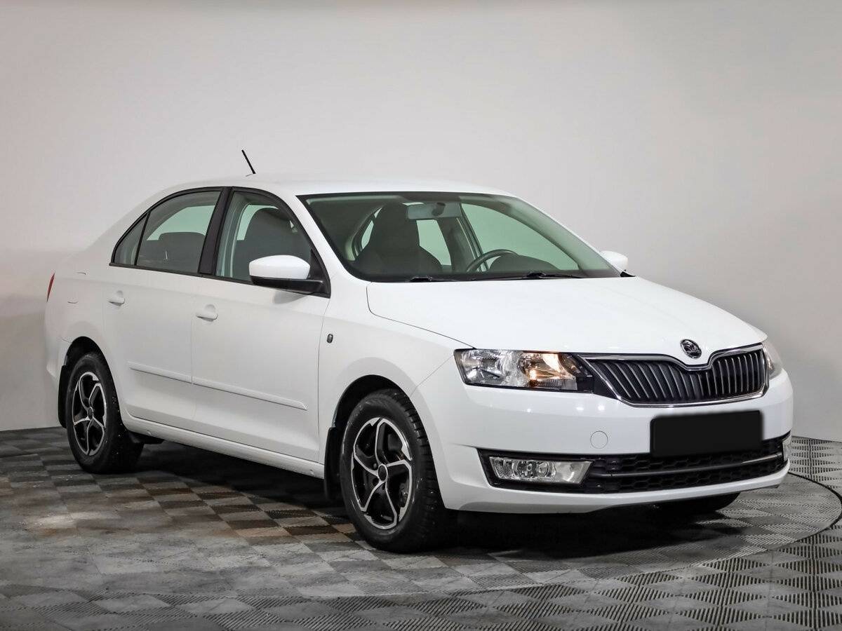 Купить Skoda Rapid с пробегом. Фото: #2