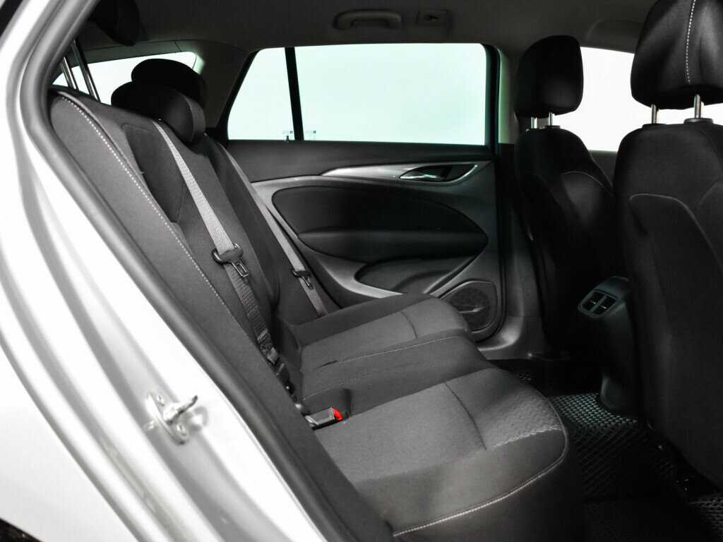 Купить Opel Insignia с пробегом. Фото: #9