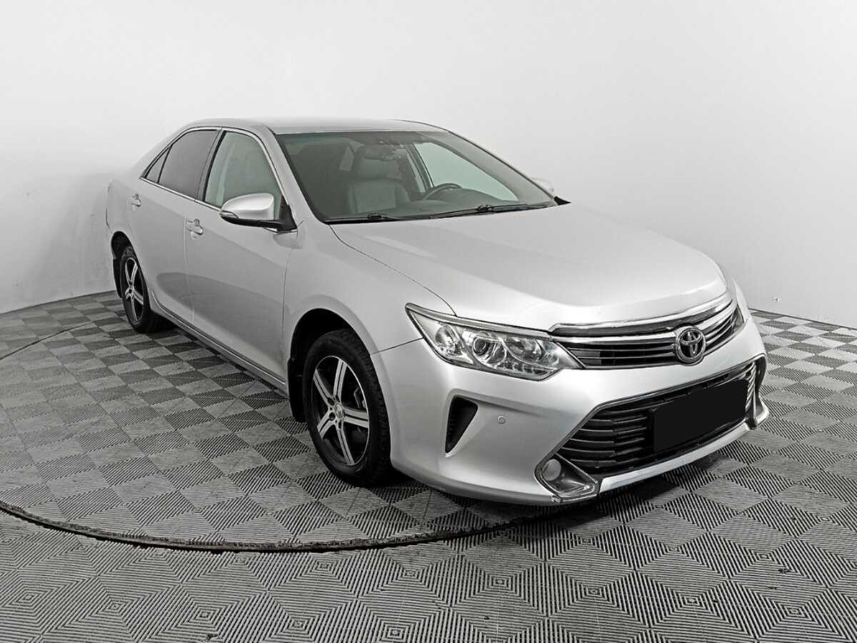 Купить Toyota Camry с пробегом. Фото: #2