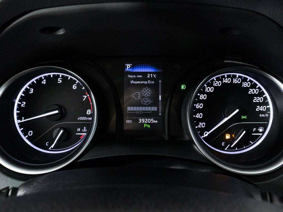 Купить Toyota Camry с пробегом. Фото: #11