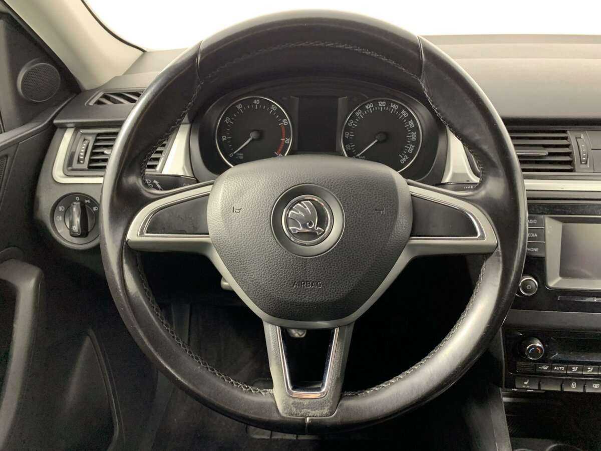 Купить Skoda Rapid с пробегом. Фото: #13