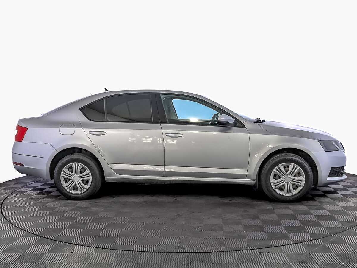 Купить Skoda Octavia с пробегом. Фото: #3