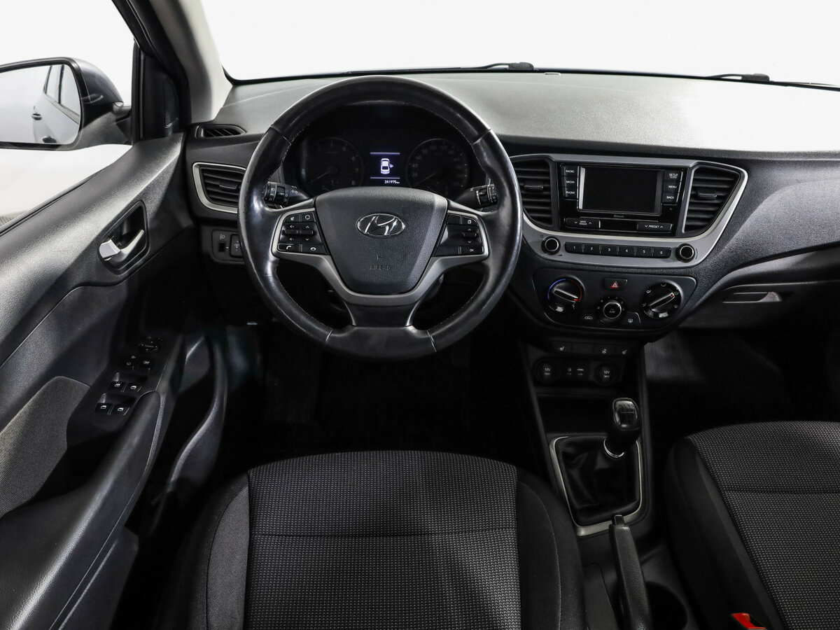 Купить Hyundai Solaris с пробегом. Фото: #7