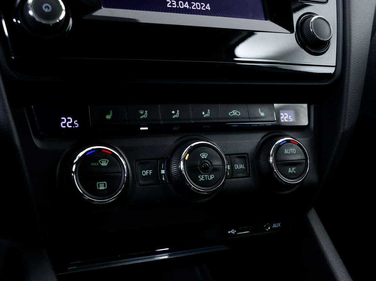 Купить Skoda Octavia с пробегом. Фото: #11