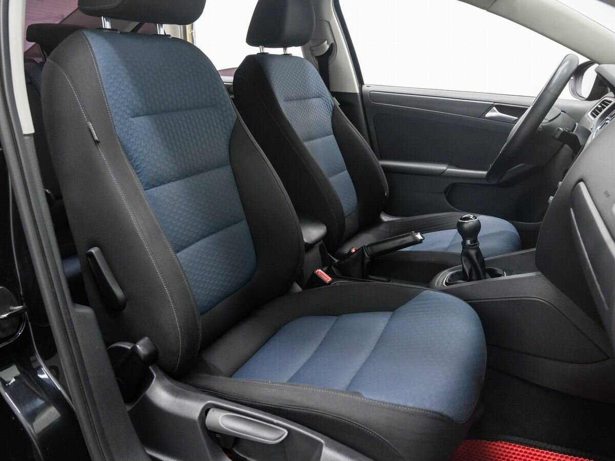 Купить Volkswagen Jetta с пробегом. Фото: #7