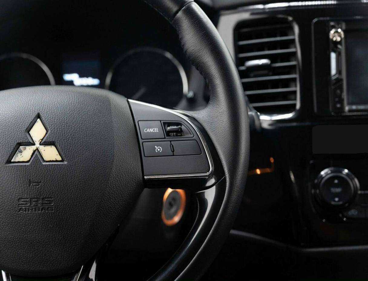 Купить Mitsubishi Outlander с пробегом. Фото: #14