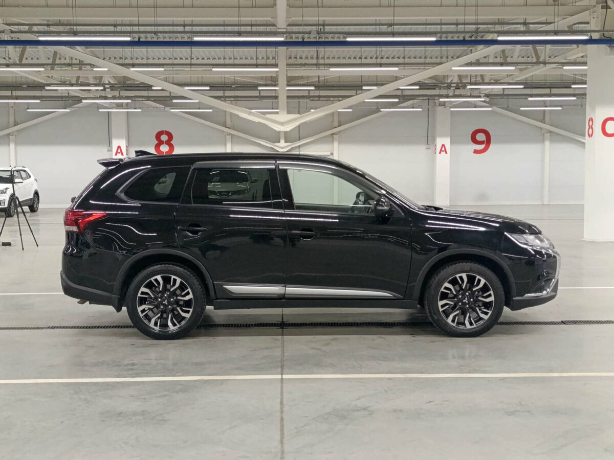 Купить Mitsubishi Outlander с пробегом. Фото: #3