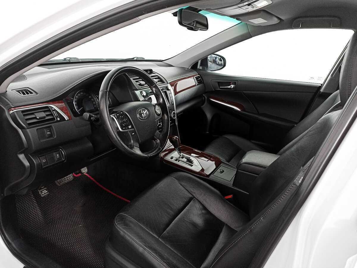 Купить Toyota Camry с пробегом. Фото: #11