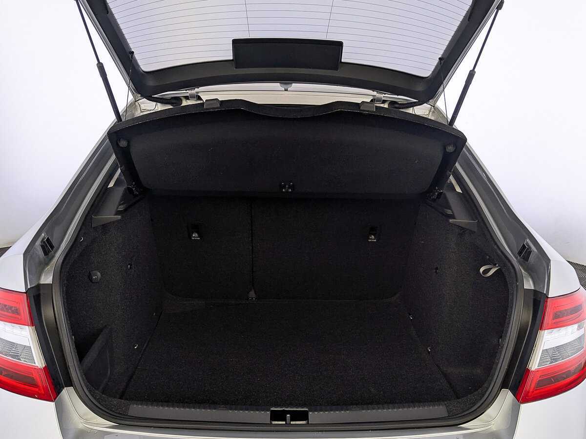 Купить Skoda Octavia с пробегом. Фото: #9