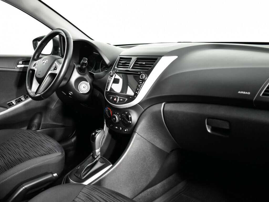 Купить Hyundai Solaris с пробегом. Фото: #8