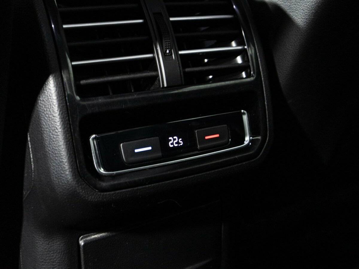 Купить Volkswagen Passat с пробегом. Фото: #15