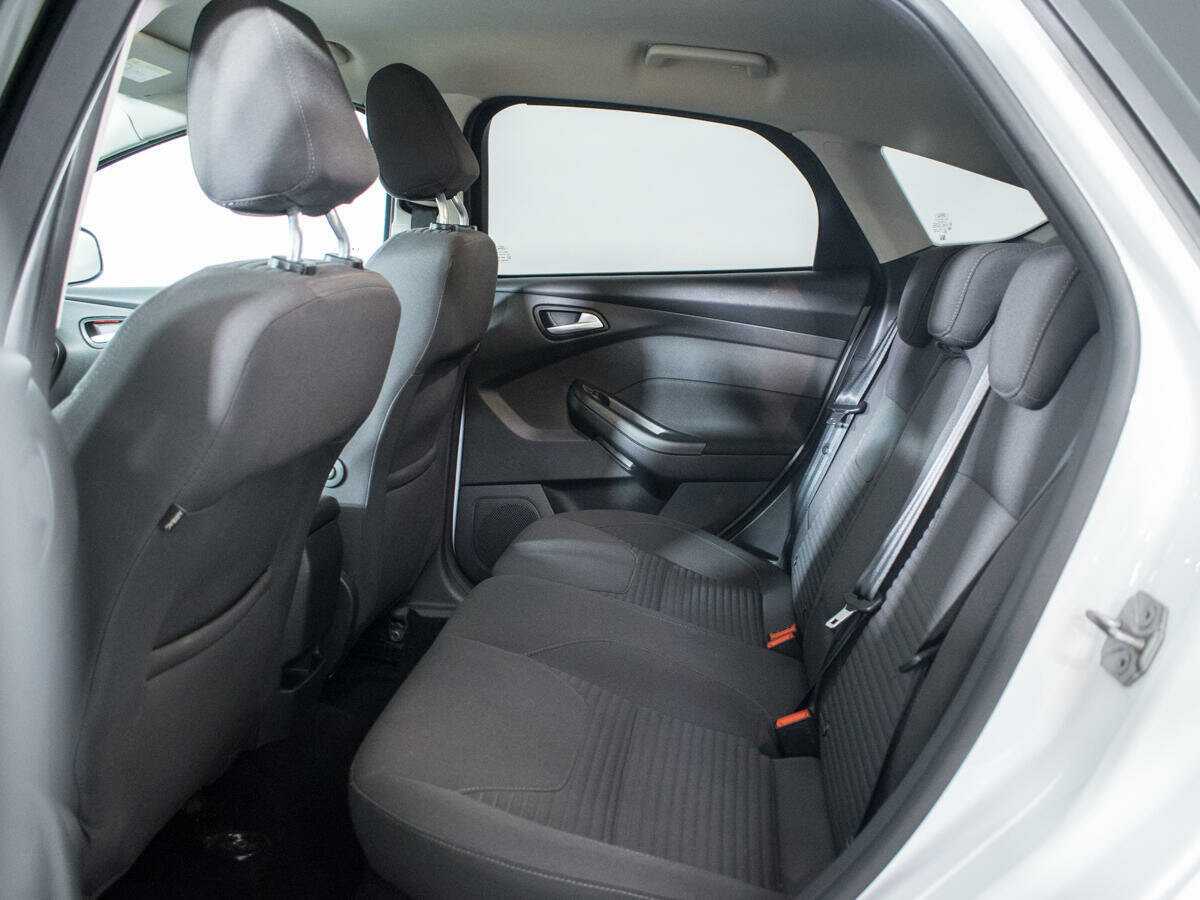 Купить Ford Focus с пробегом. Фото: #9