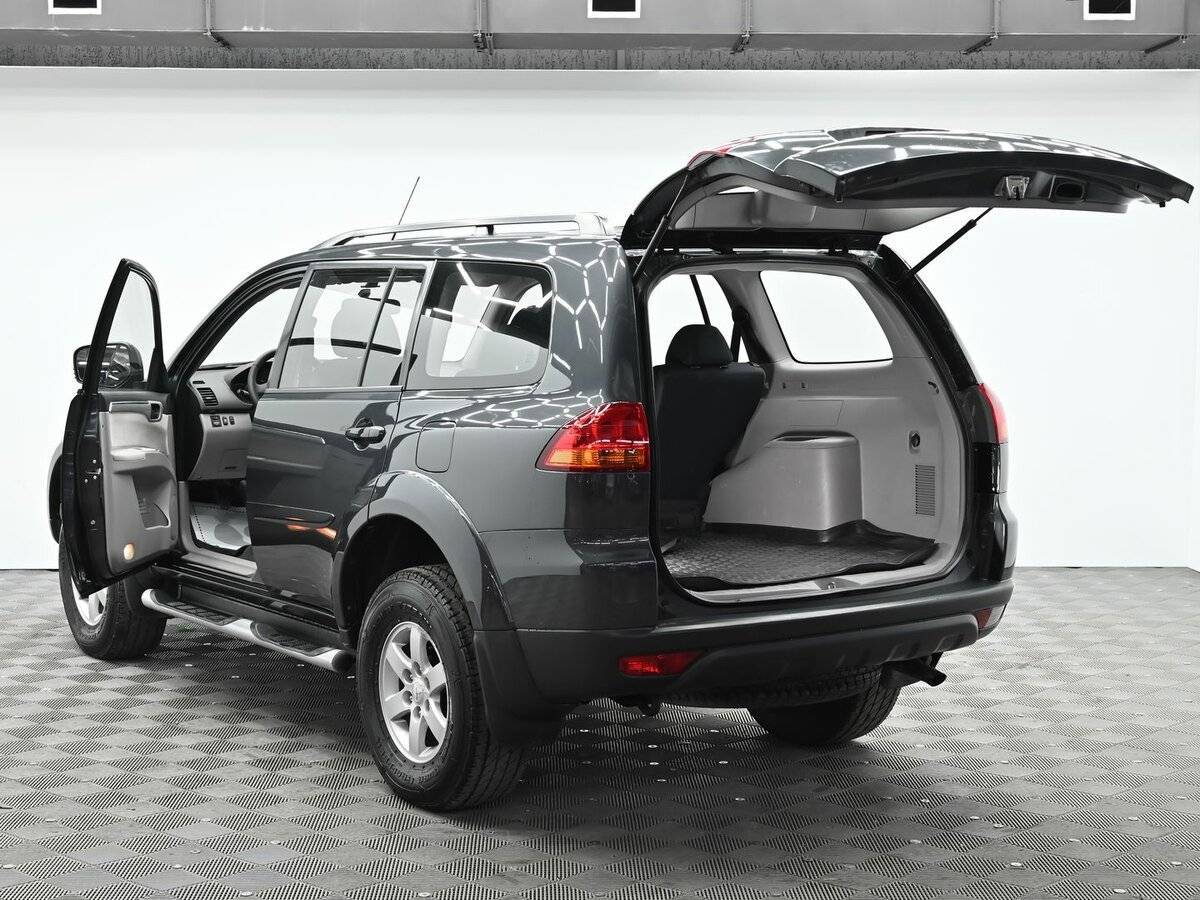 Купить Mitsubishi Pajero Sport с пробегом. Фото: #4
