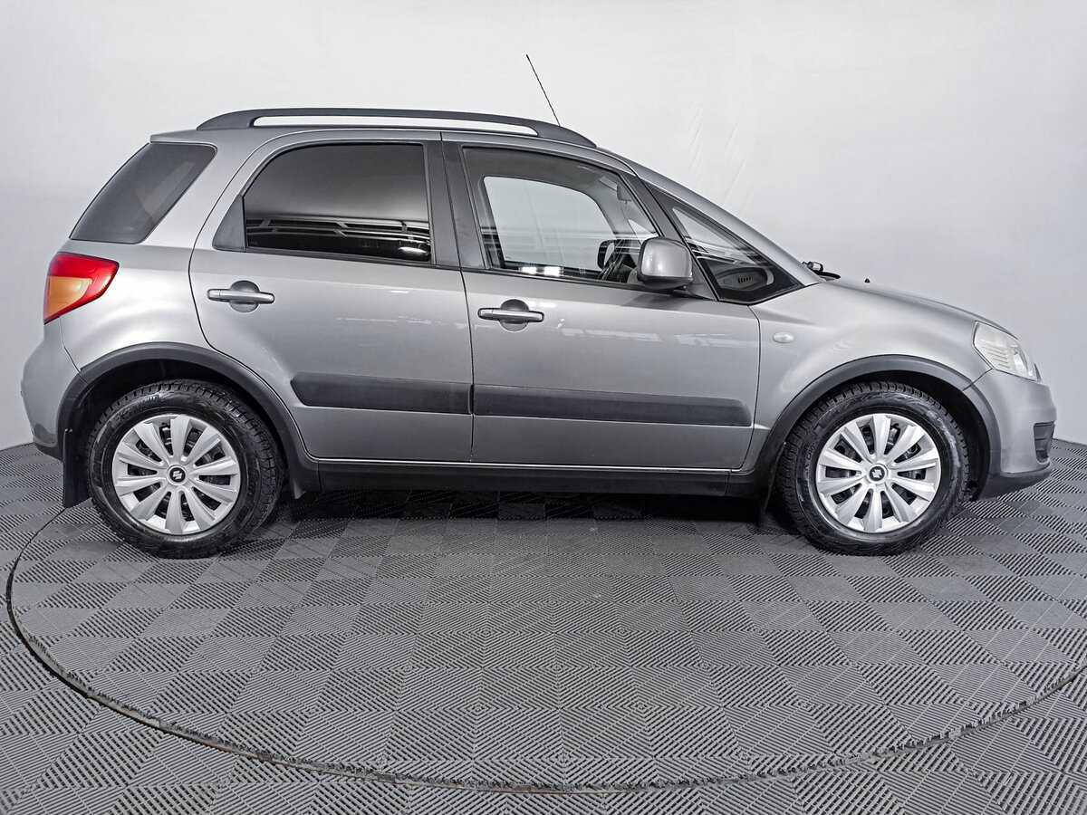 Купить Suzuki SX4 с пробегом. Фото: #3