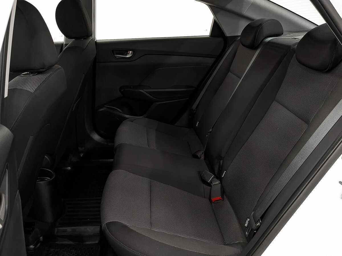 Купить Hyundai Solaris с пробегом. Фото: #11