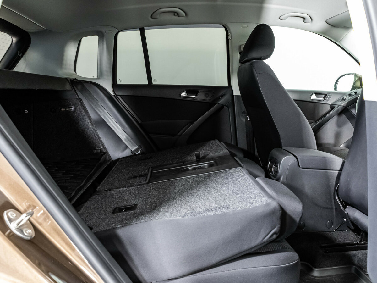 Купить Volkswagen Tiguan с пробегом. Фото: #18