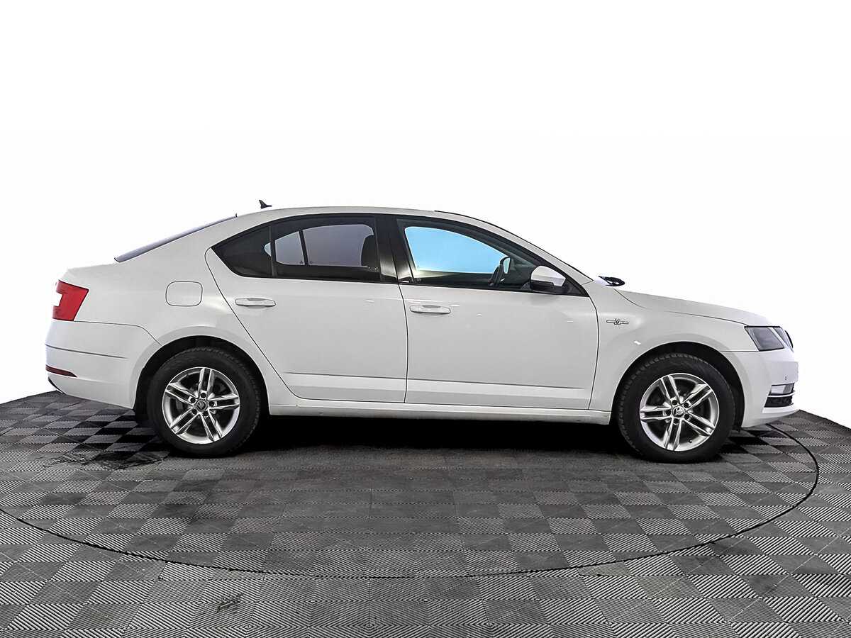 Купить Skoda Octavia с пробегом. Фото: #3