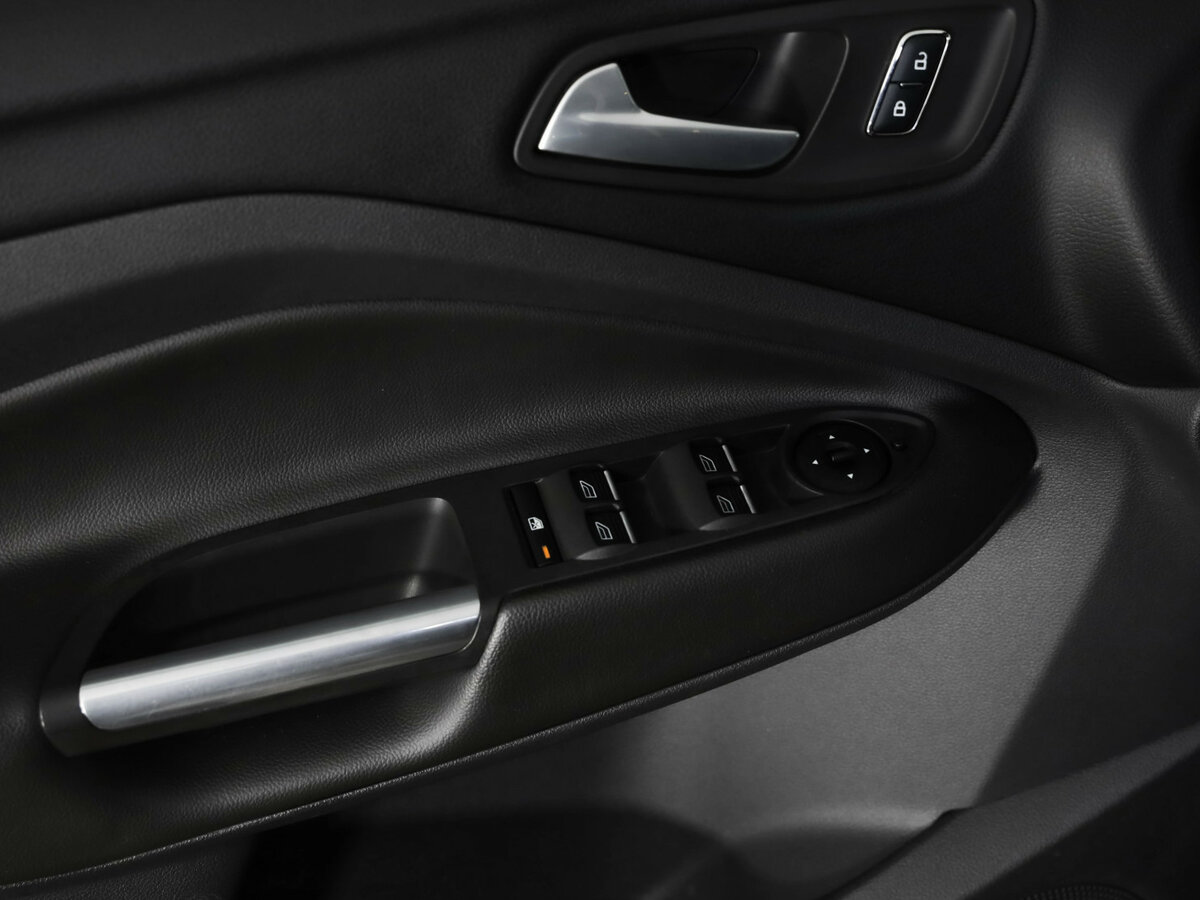 Купить Ford Kuga с пробегом. Фото: #22