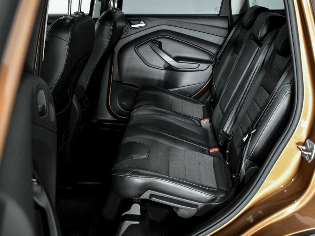 Купить Ford Kuga с пробегом. Фото: #11