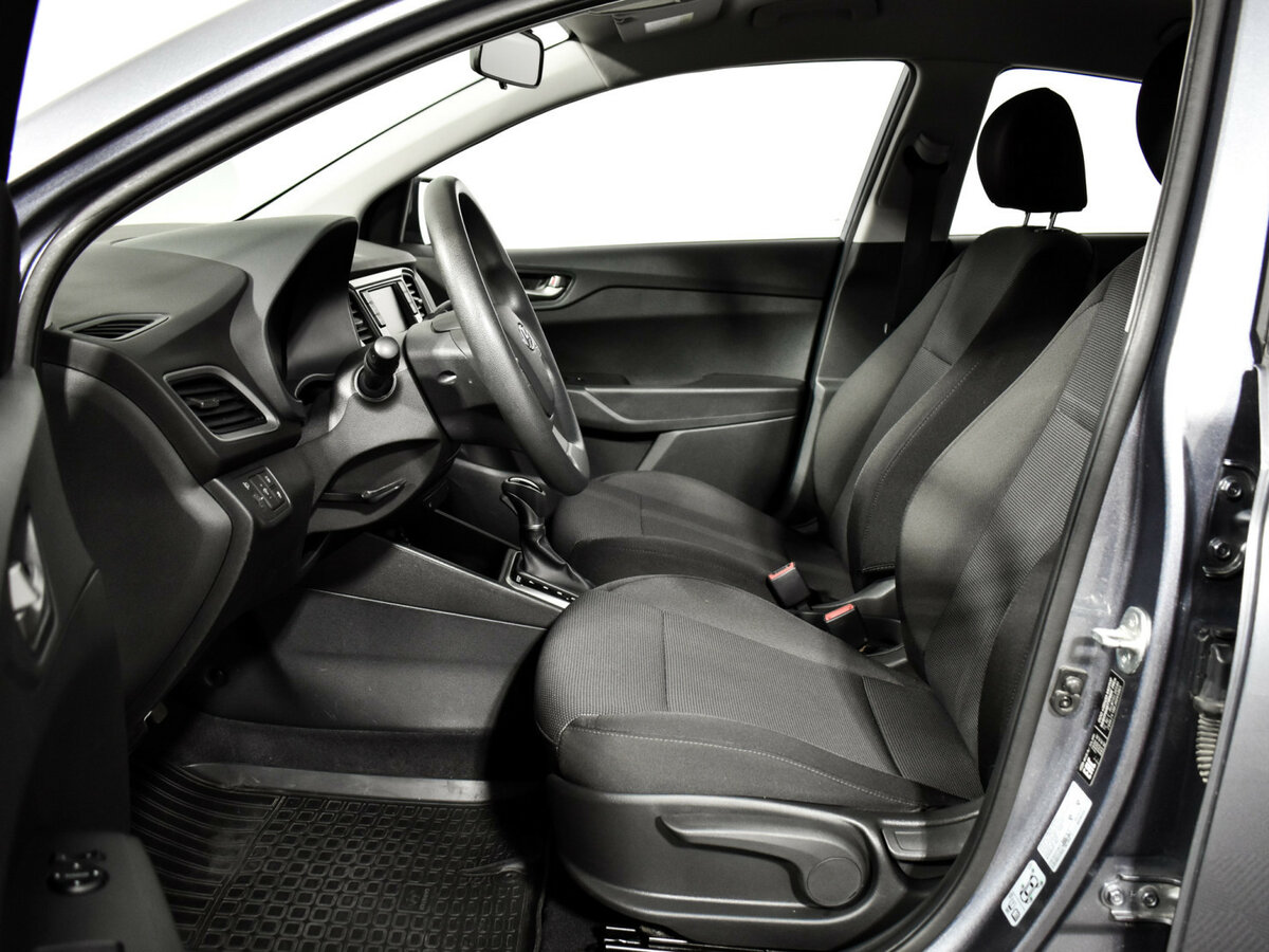 Купить Hyundai Solaris с пробегом. Фото: #9