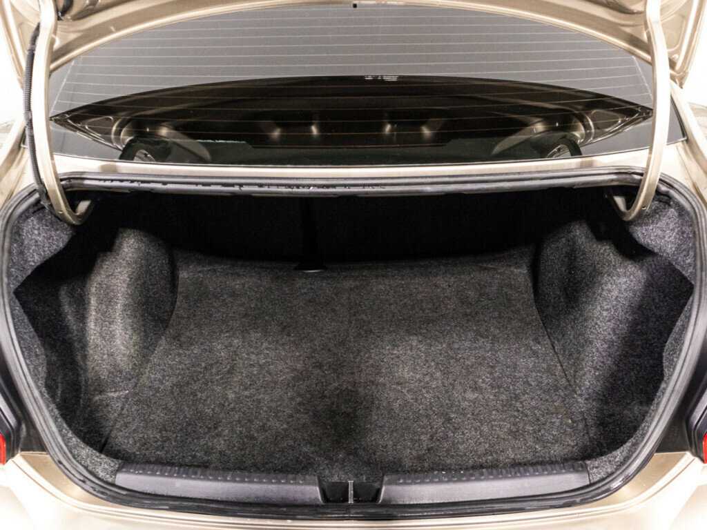 Купить Volkswagen Polo с пробегом. Фото: #14