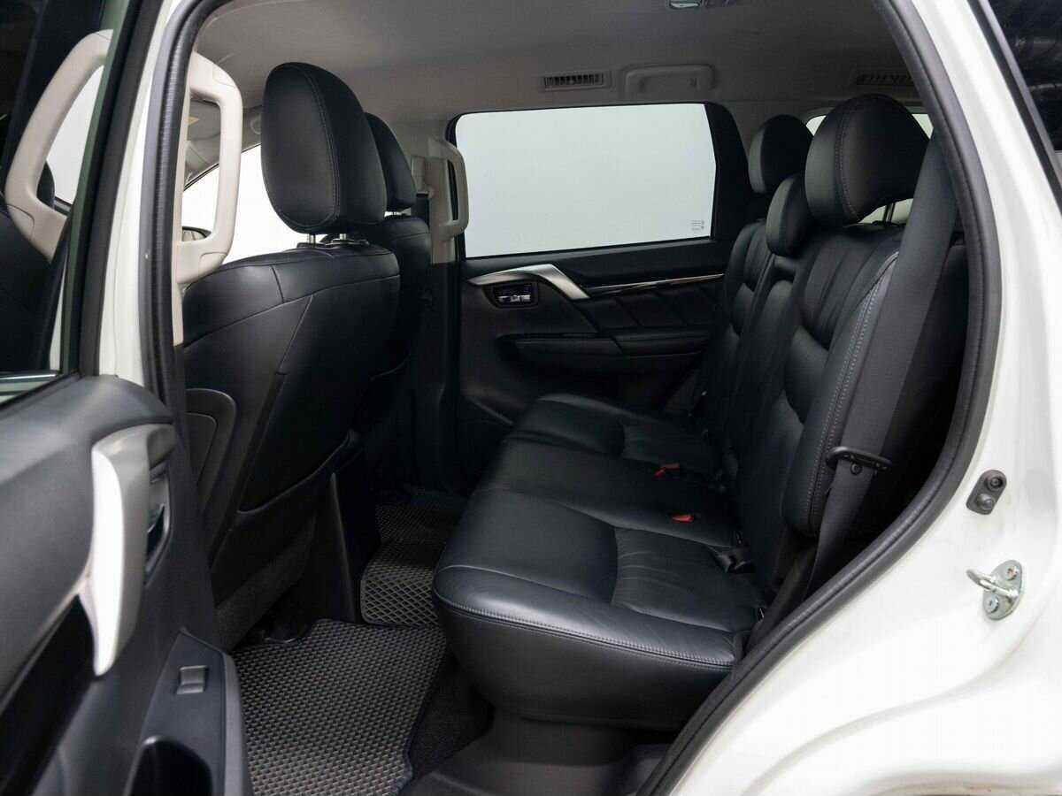 Купить Mitsubishi Pajero Sport с пробегом. Фото: #8