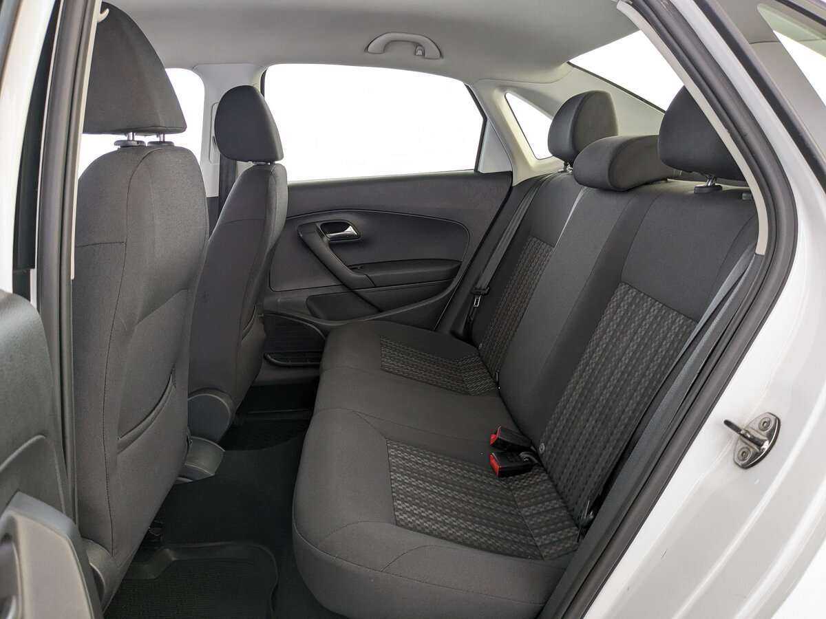 Купить Volkswagen Polo с пробегом. Фото: #17