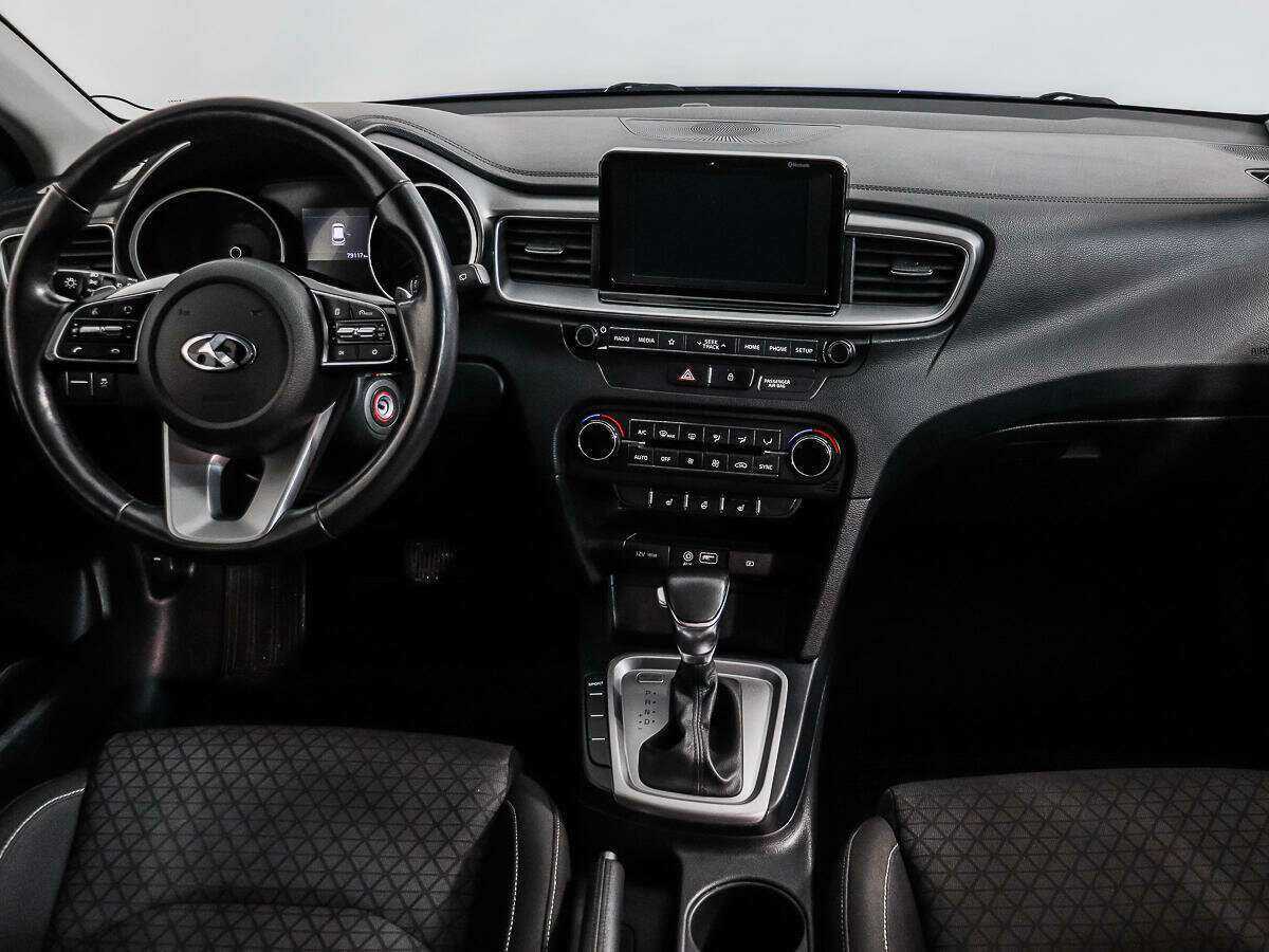 Купить Kia Ceed с пробегом. Фото: #11