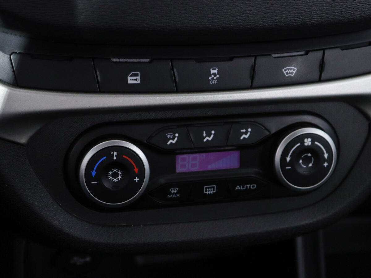 Купить Lada (ВАЗ) Vesta с пробегом. Фото: #15