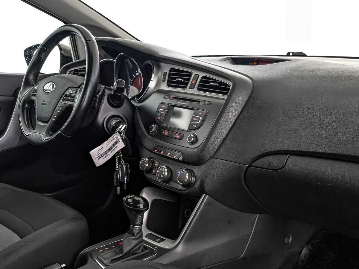 Купить Kia Ceed с пробегом. Фото: #8