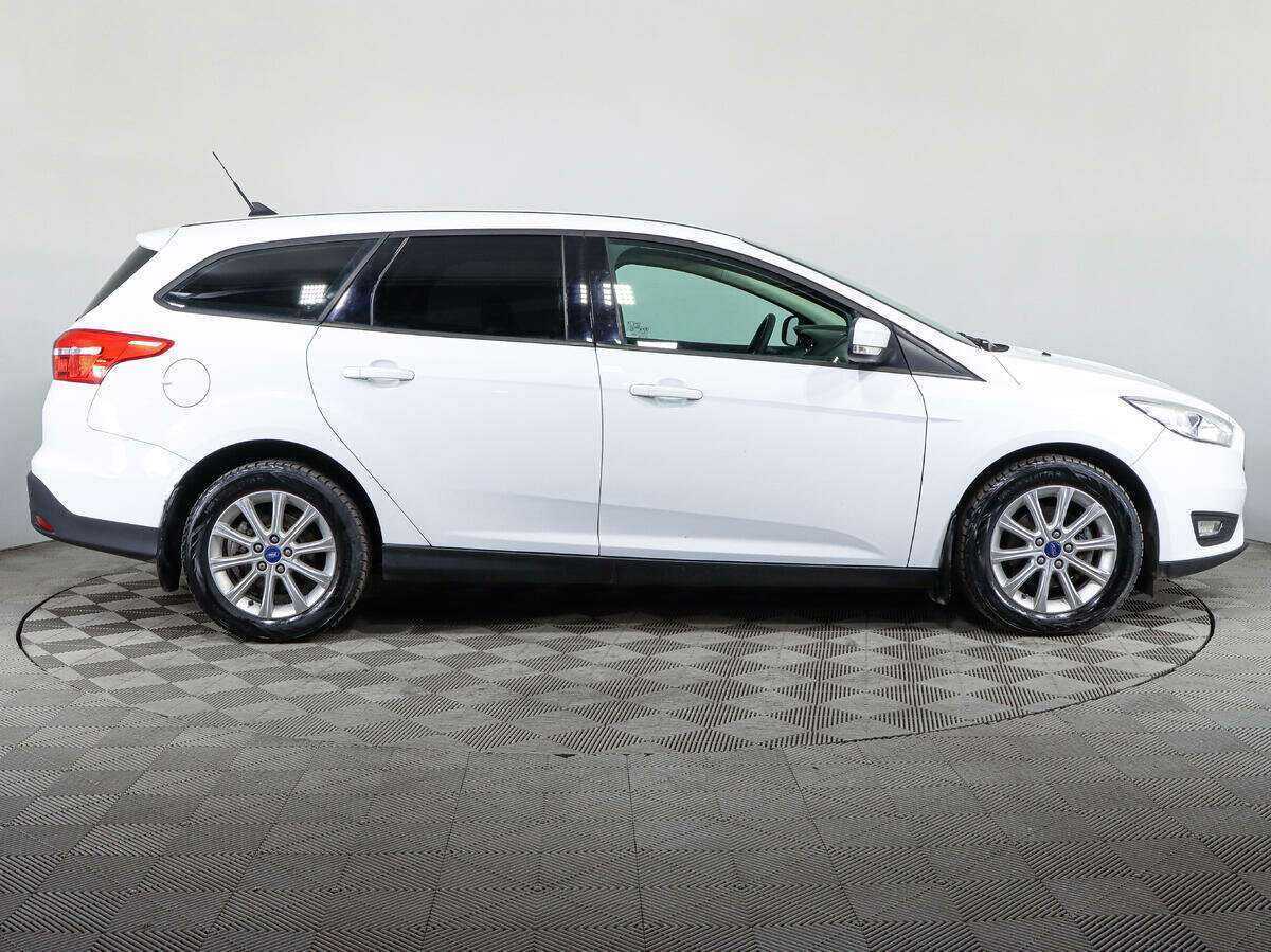Купить Ford Focus с пробегом. Фото: #3