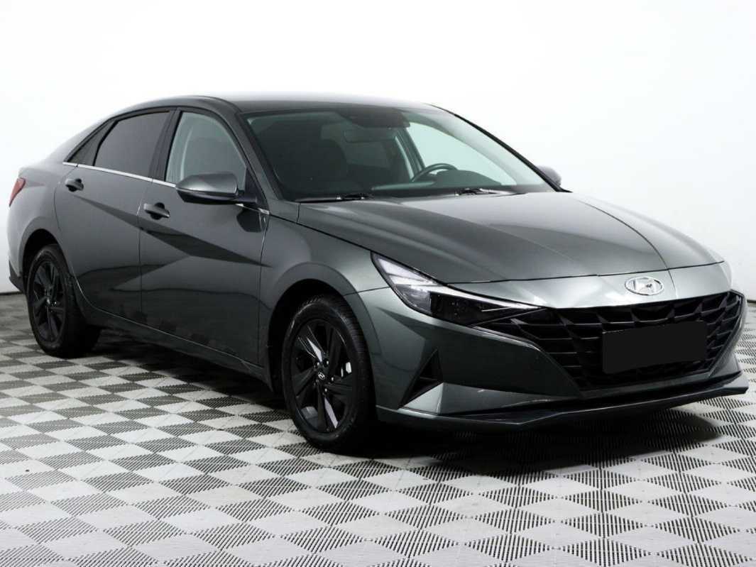 Купить Hyundai Elantra с пробегом. Фото: #2
