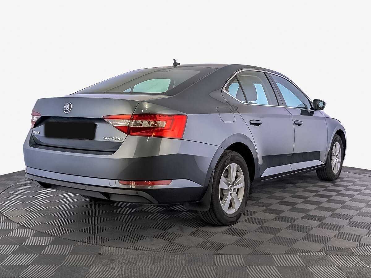 Купить Skoda Superb с пробегом. Фото: #4