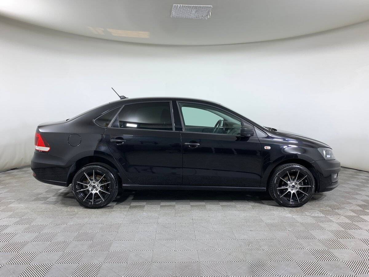 Купить Volkswagen Polo с пробегом. Фото: #3