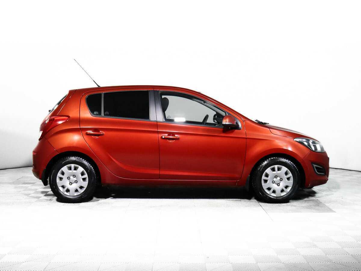Купить Hyundai i20 с пробегом. Фото: #3
