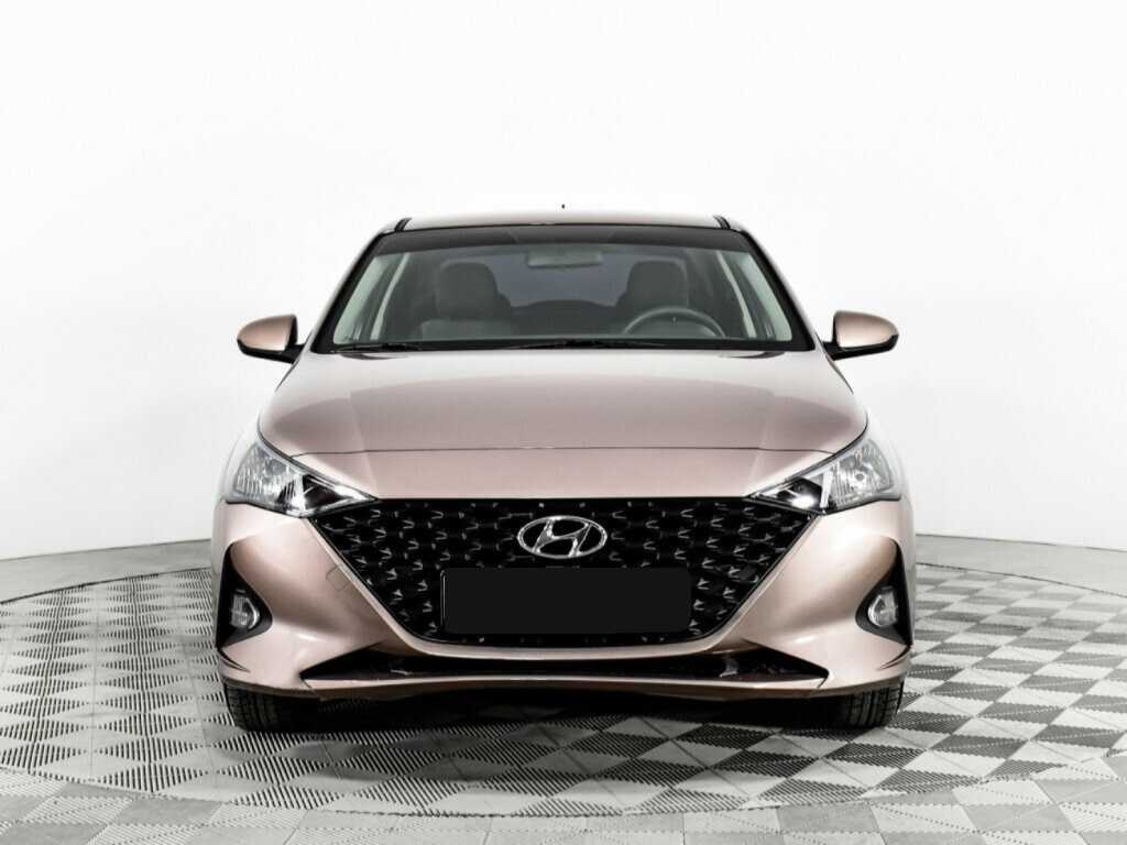 Купить Hyundai Solaris с пробегом. Фото: #1