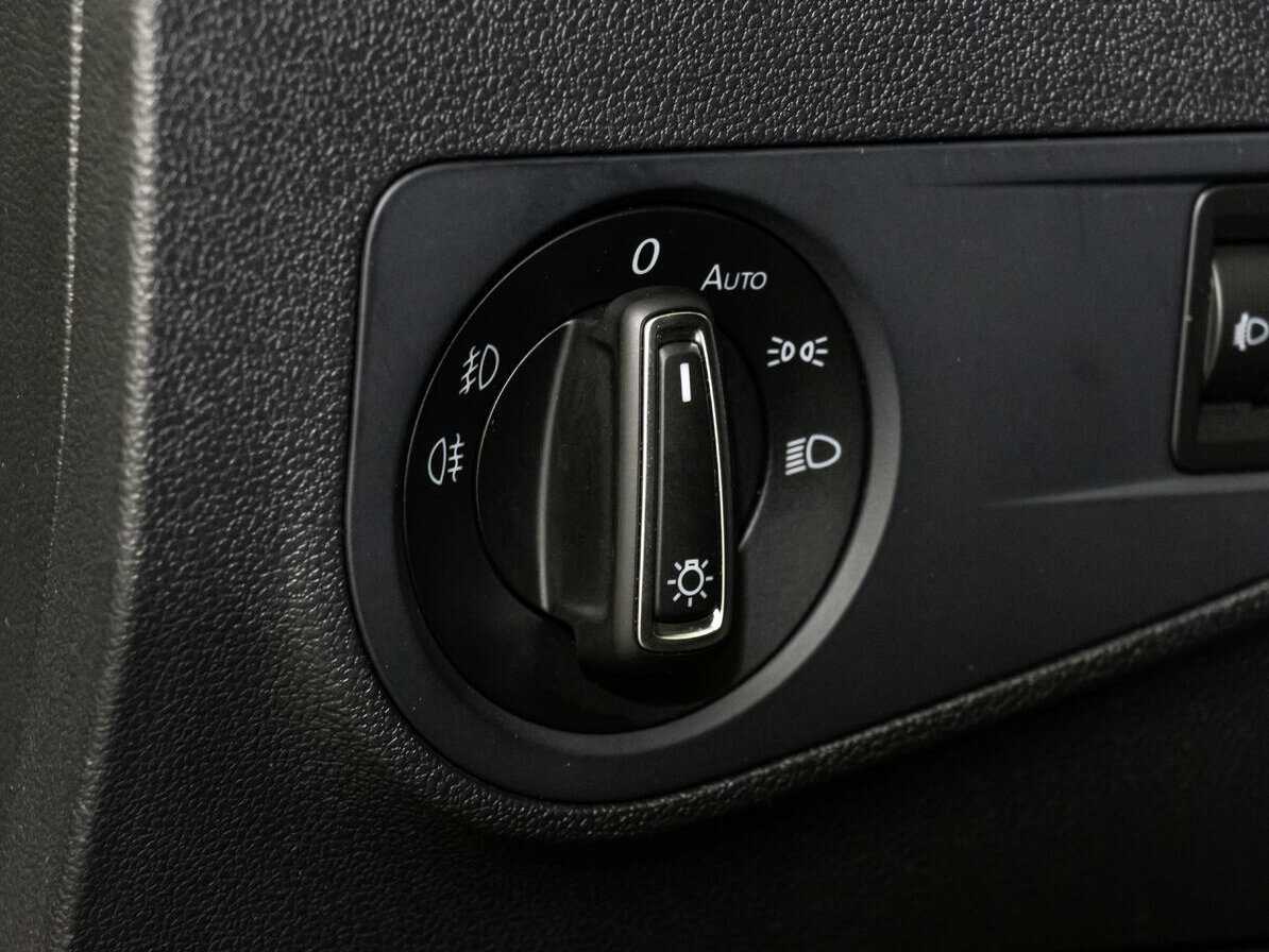 Купить Volkswagen Tiguan с пробегом. Фото: #11