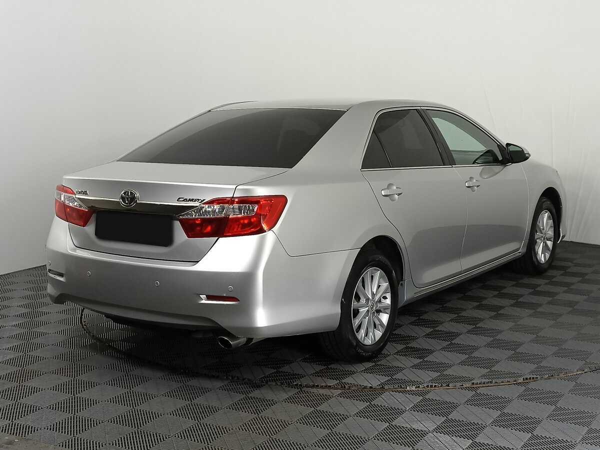 Купить Toyota Camry с пробегом. Фото: #4