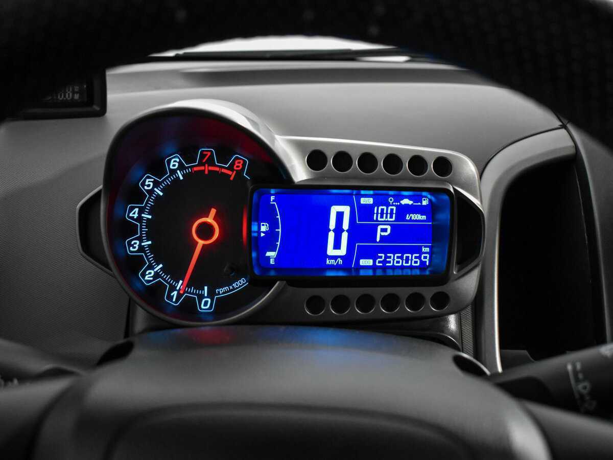 Купить Chevrolet Aveo с пробегом. Фото: #18